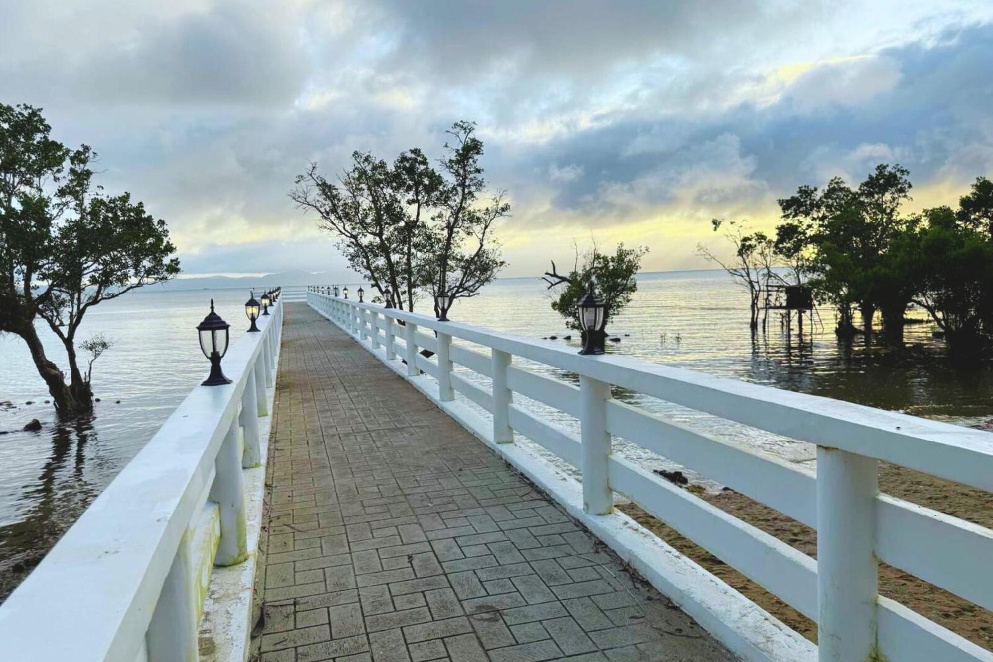 Kehalani Beach Resort By Cocotel Quezon  ภายนอก รูปภาพ